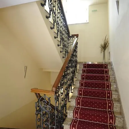 Aleksandar Hotel 4*
