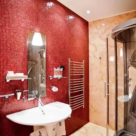 Aleksandar Hotel 4*